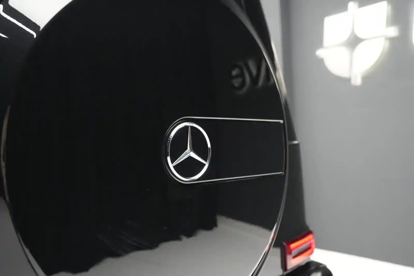 Mercedes-Benz G 500
