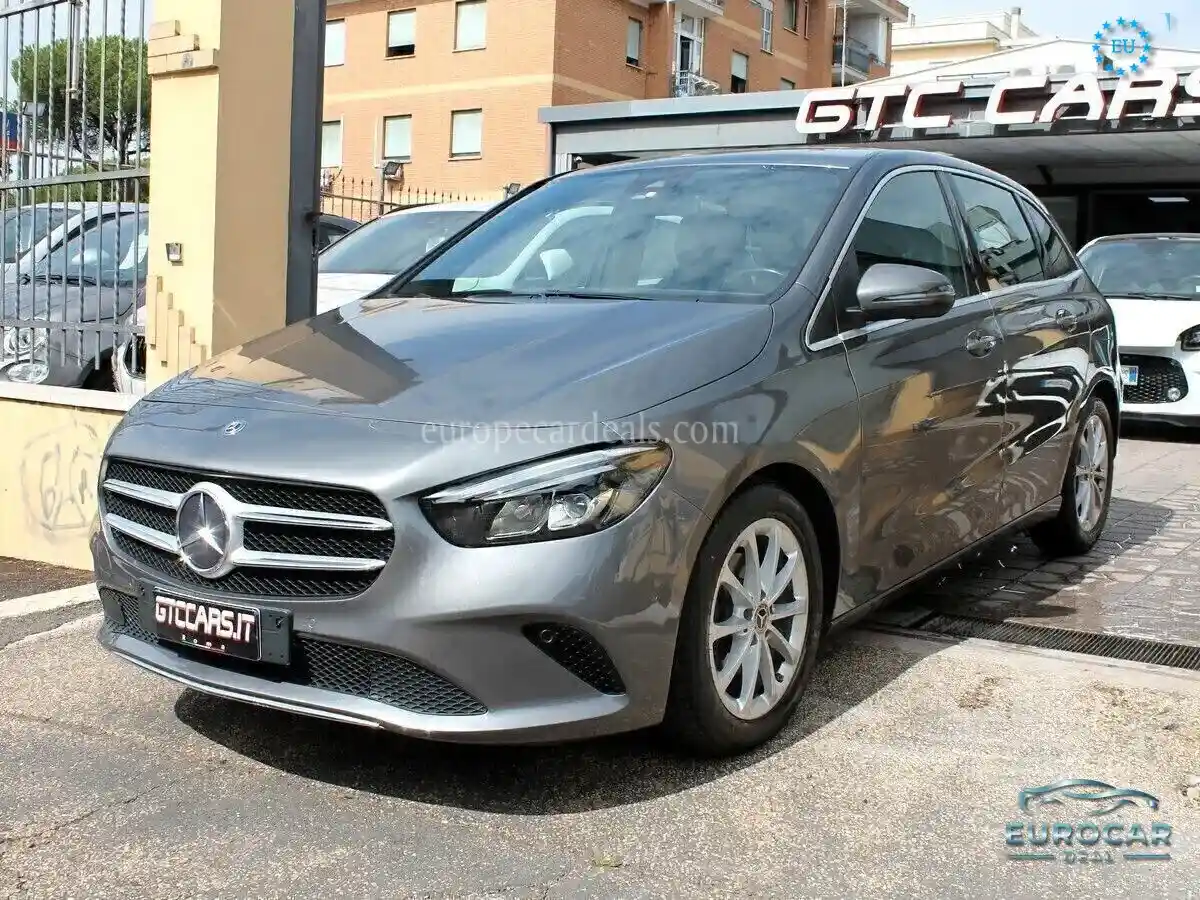 Mercedes-Benz B 180