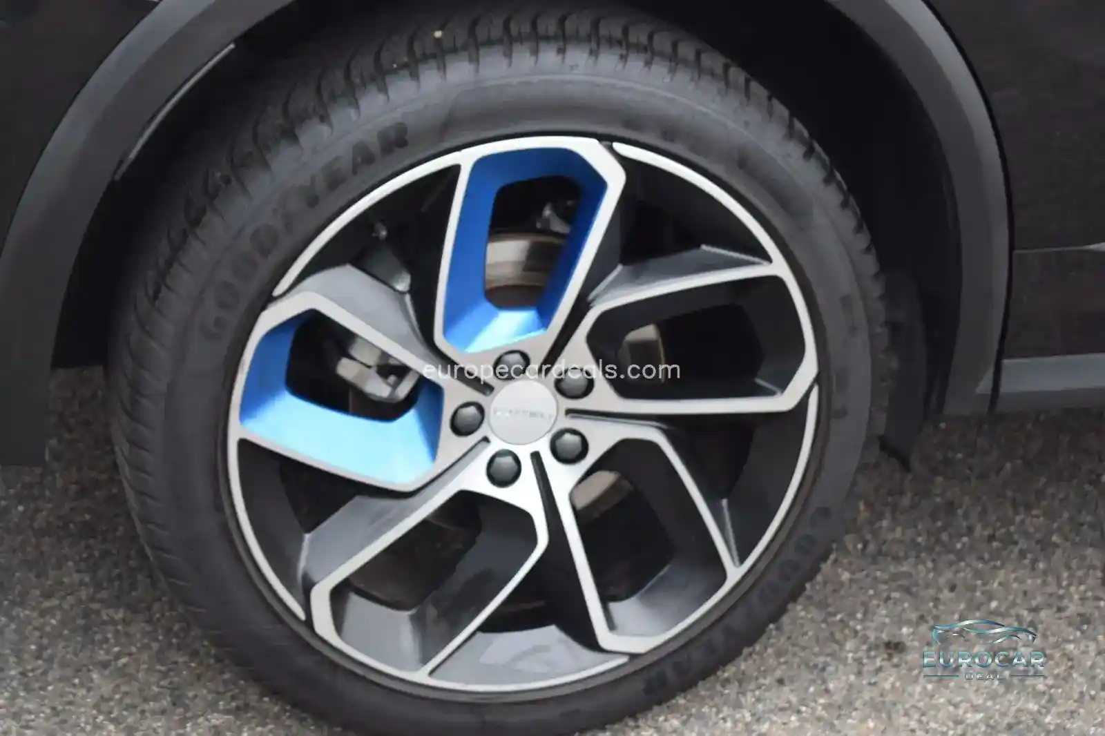 Lynk&Co 01