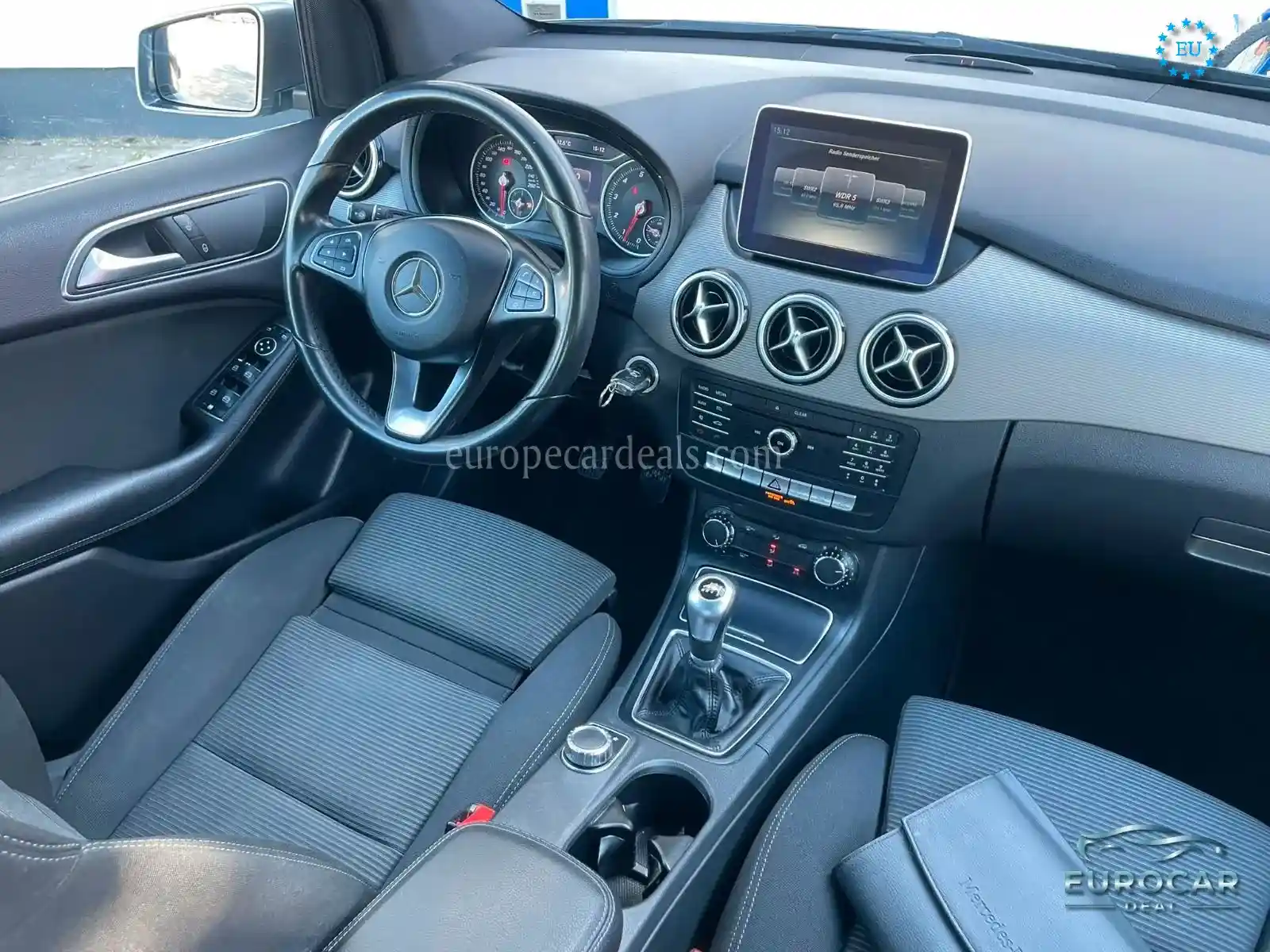 Mercedes-Benz B 180