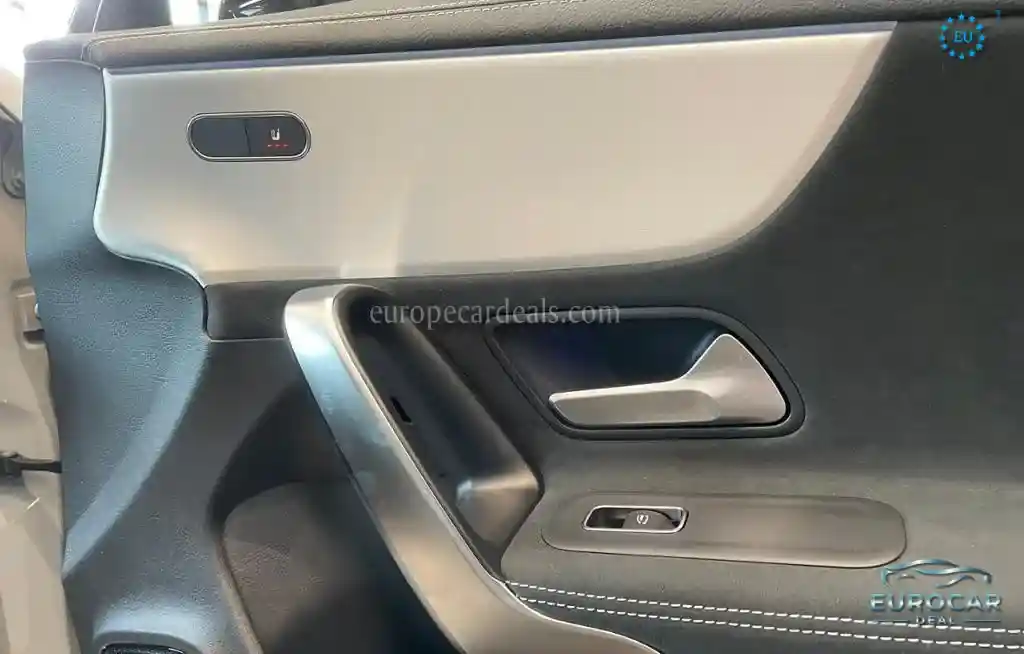 Mercedes-Benz CLA 220