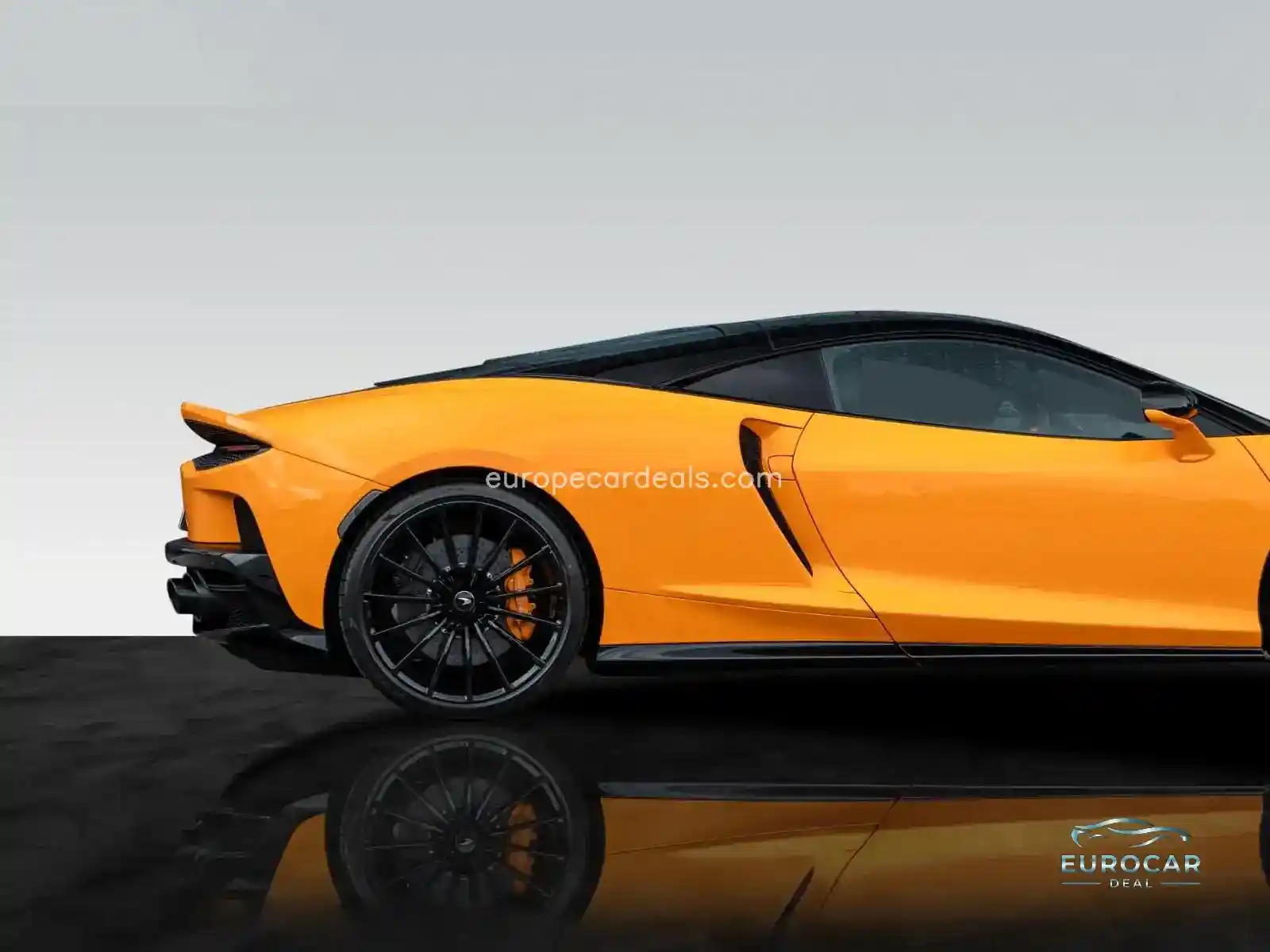 McLaren GT