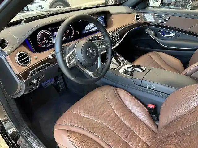 Mercedes-Benz S 560
