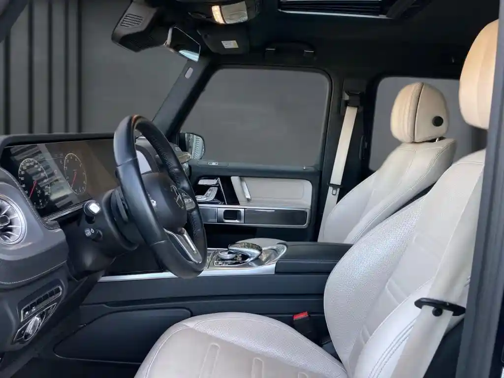 Mercedes-Benz G 500