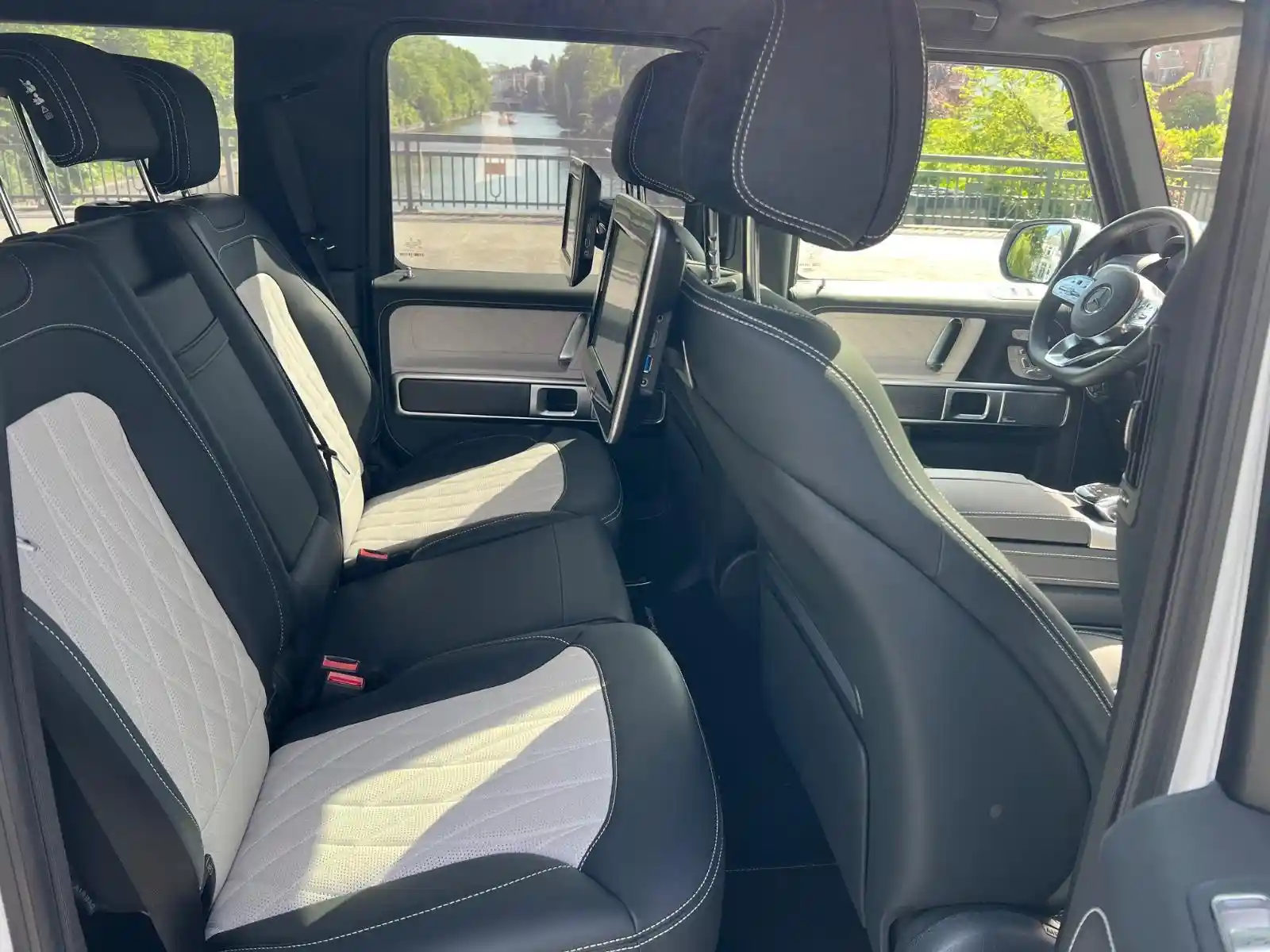 Mercedes-Benz G 500