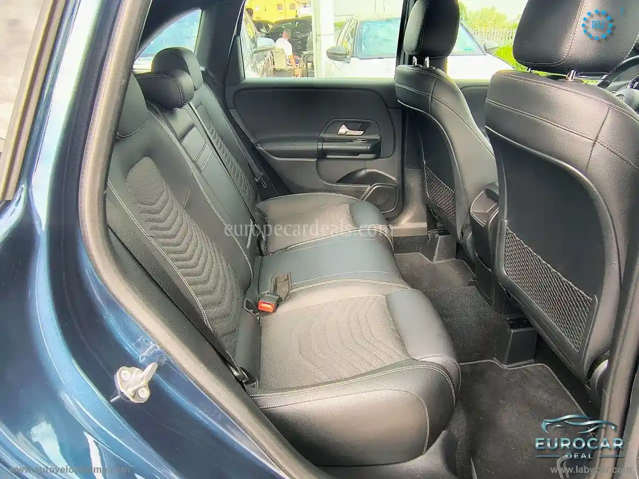 Mercedes-Benz B 180
