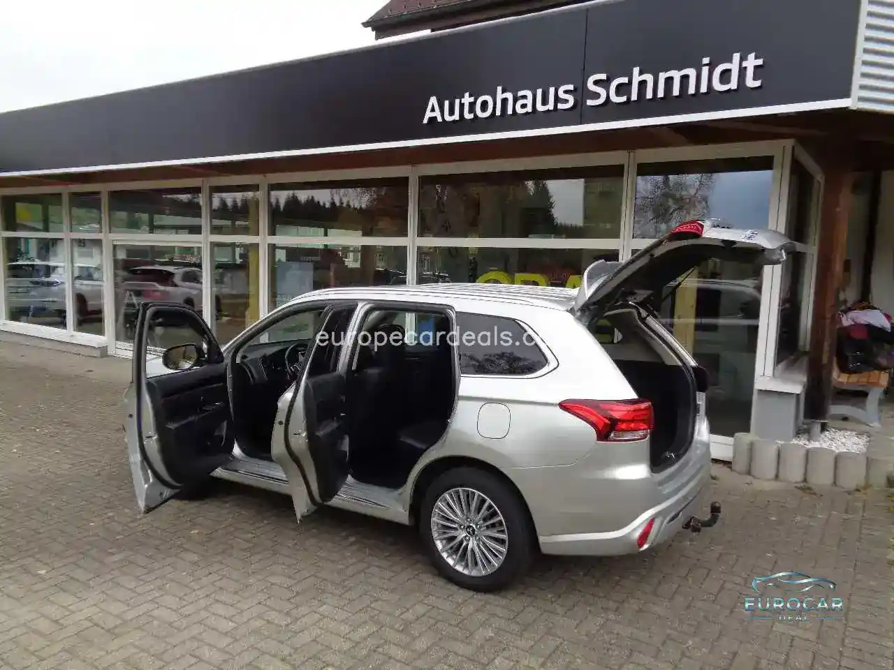 Mitsubishi Plug-in Hybrid Outlander
