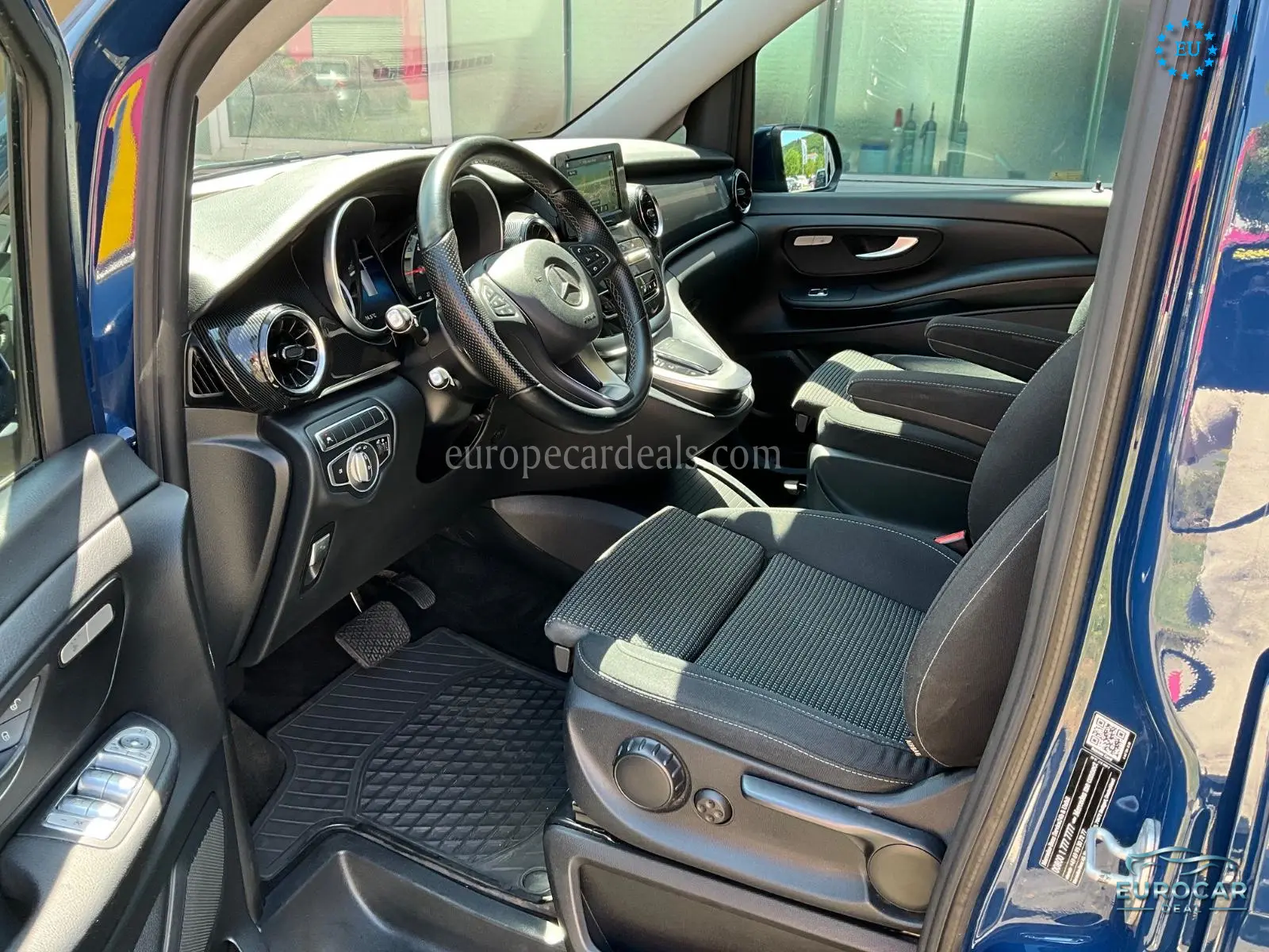 Mercedes-Benz V 220