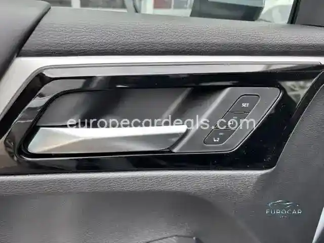 Mitsubishi Plug-in Hybrid Outlander