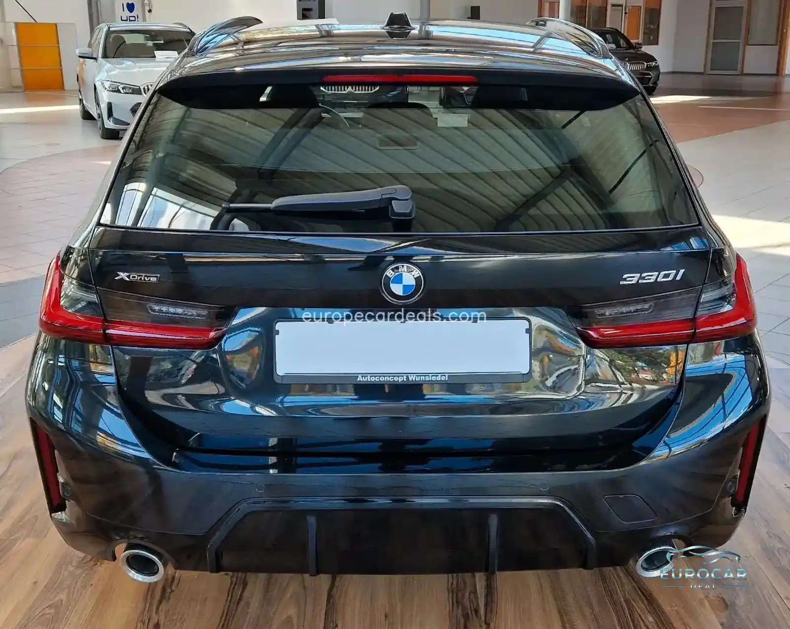 BMW 330