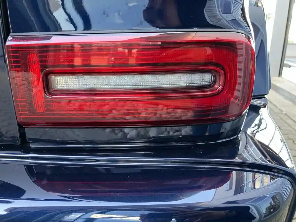 Mercedes-Benz G 500