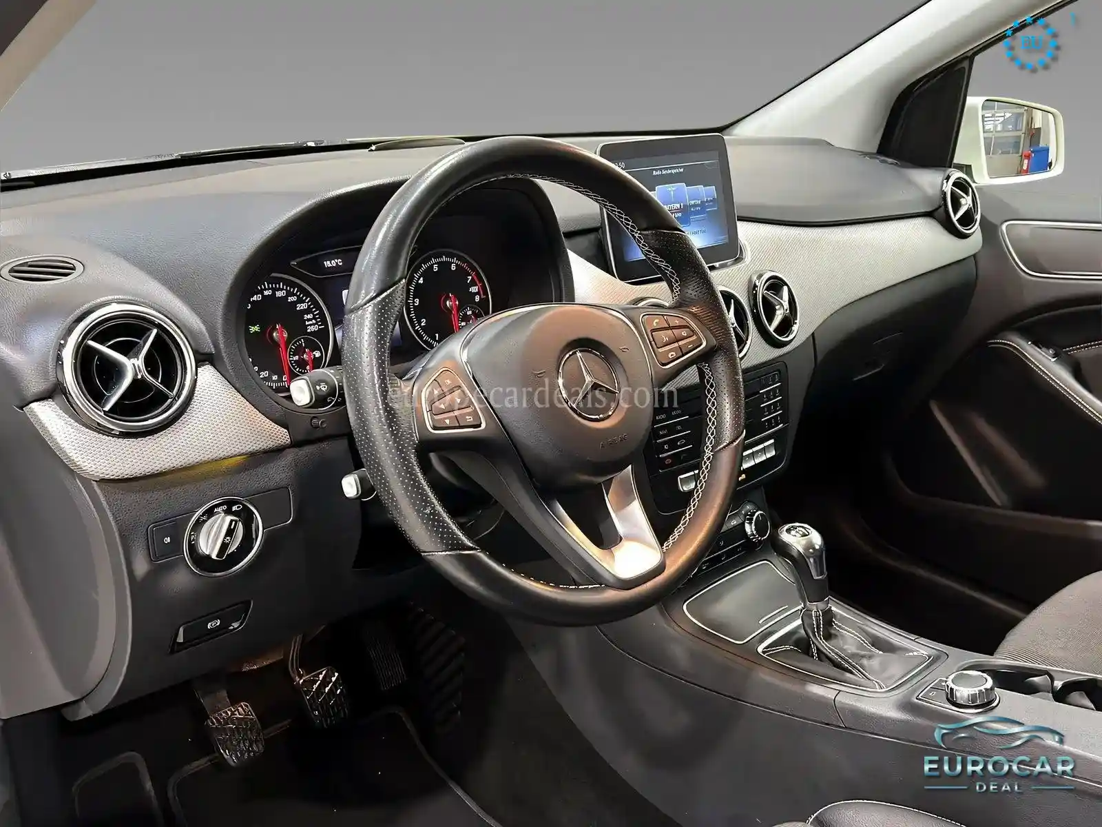 Mercedes-Benz B 200