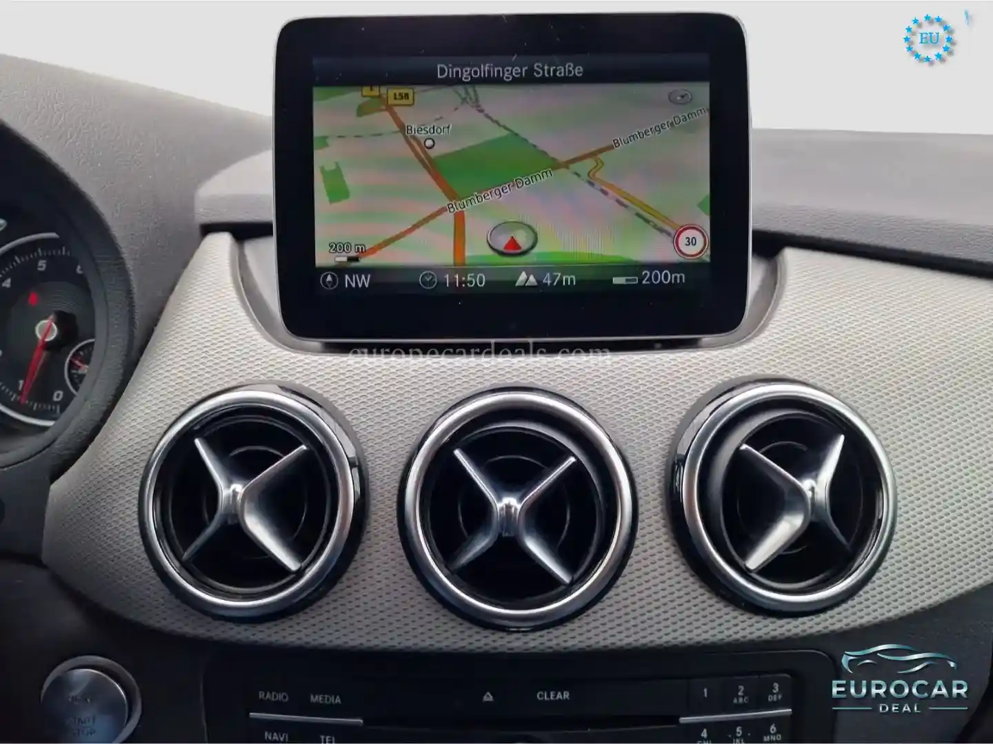 Mercedes-Benz B 180