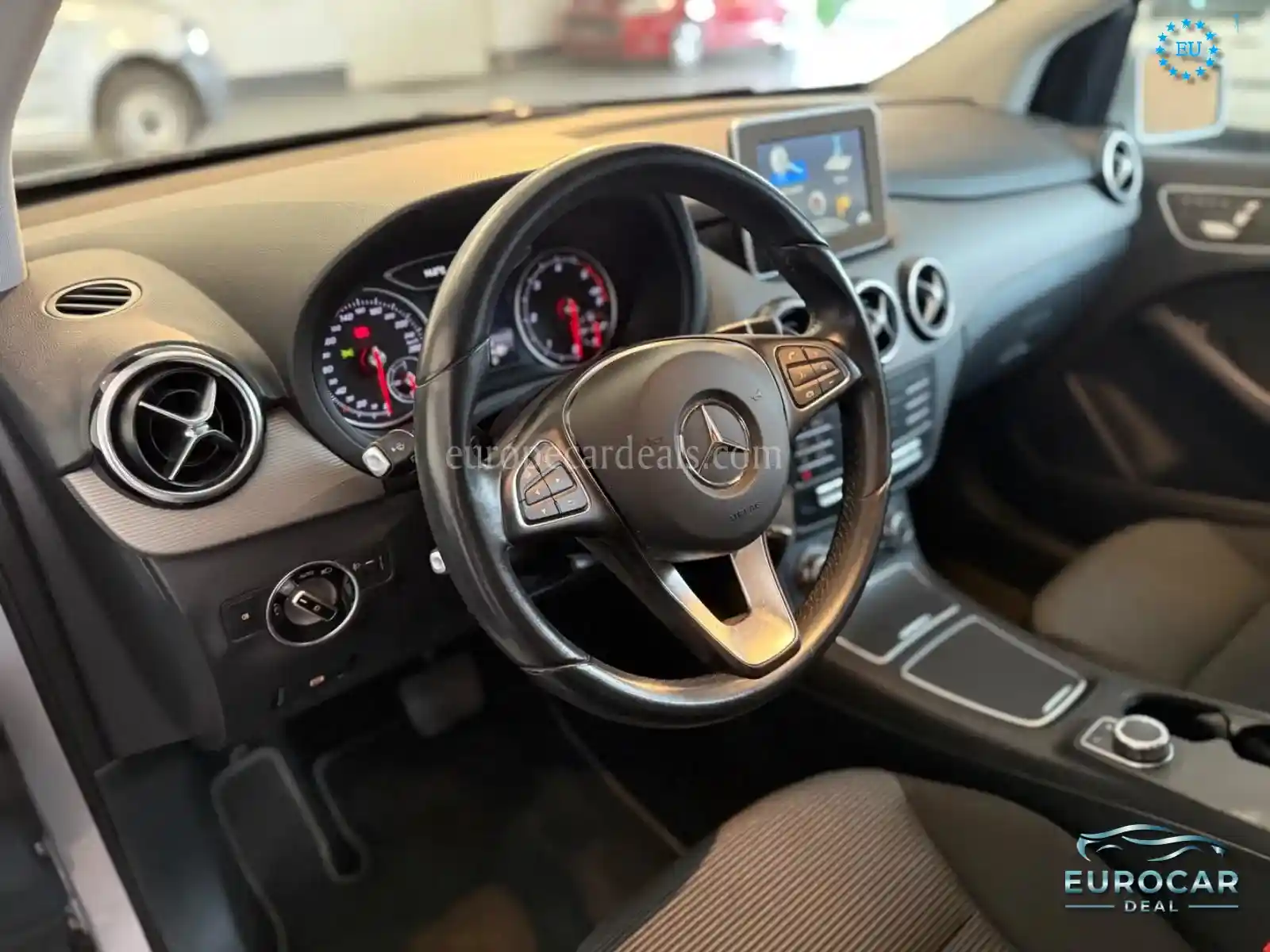 Mercedes-Benz B 180