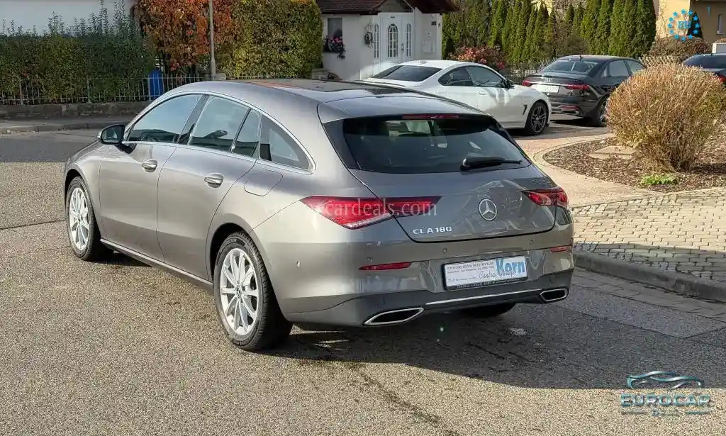 Mercedes-Benz CLA 180 Shooting Brake