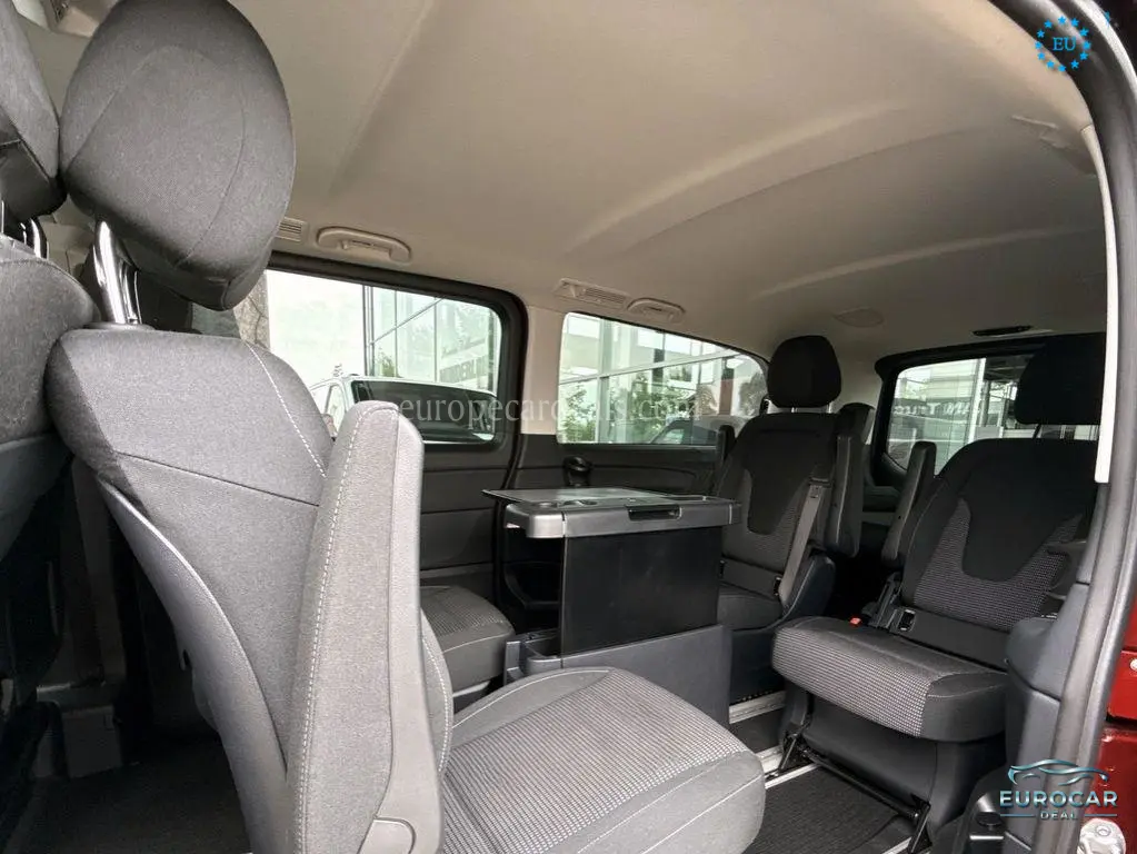 Mercedes-Benz V 220