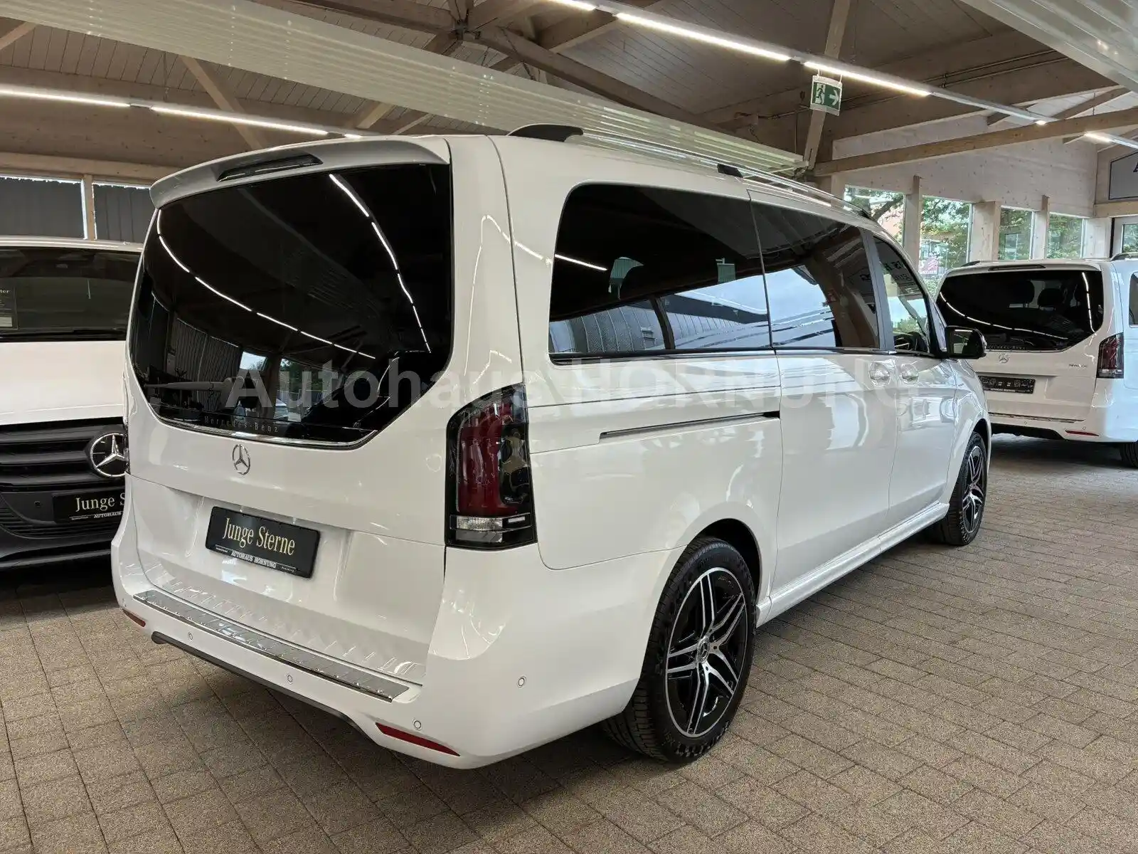 Mercedes-Benz V 250