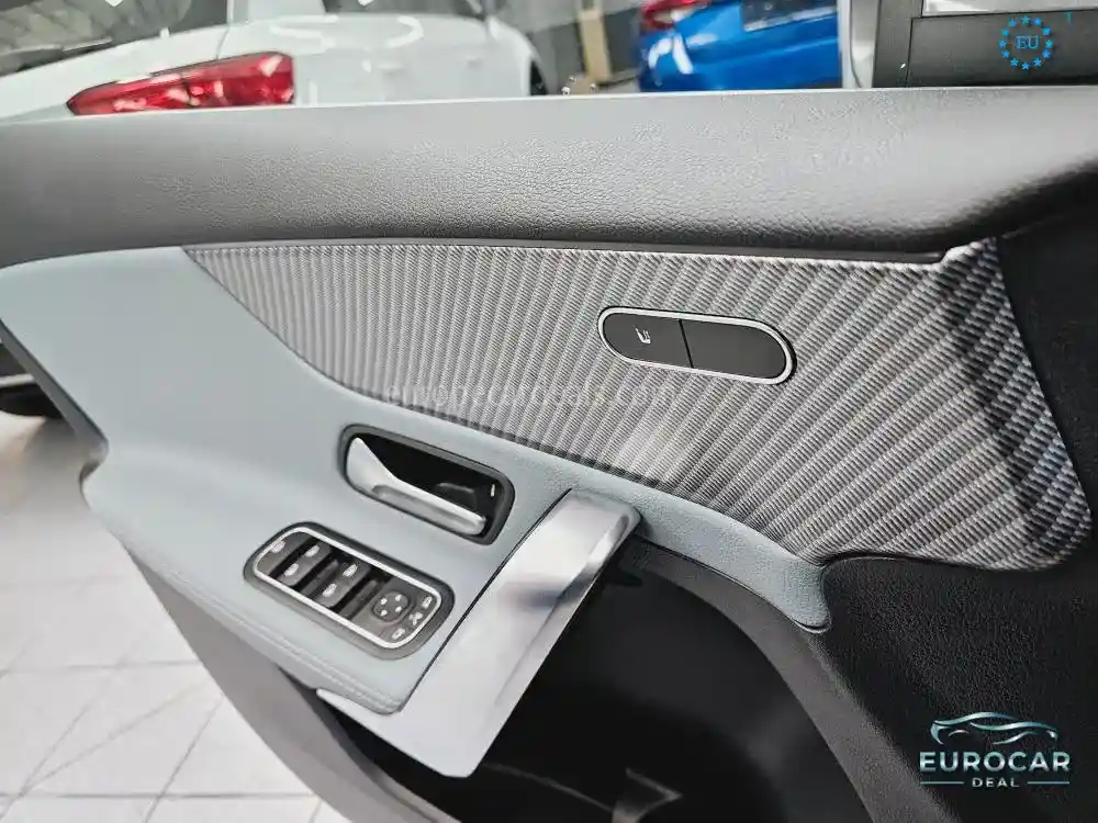 Mercedes-Benz A 220