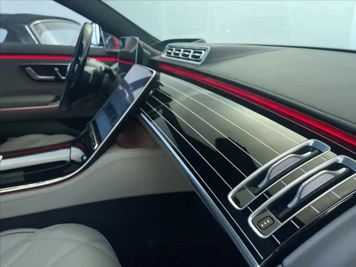 Mercedes-Benz S 680