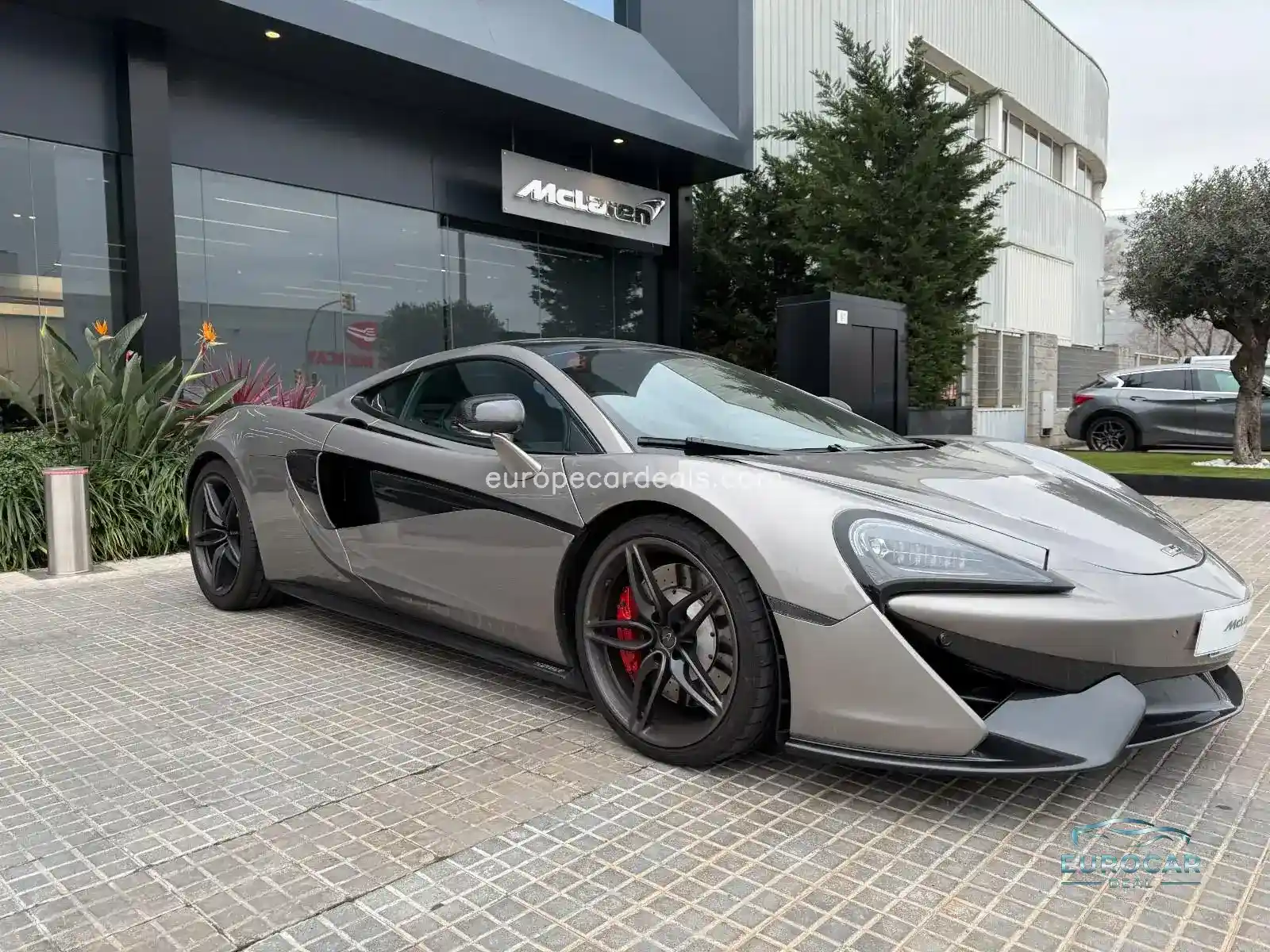McLaren 570GT