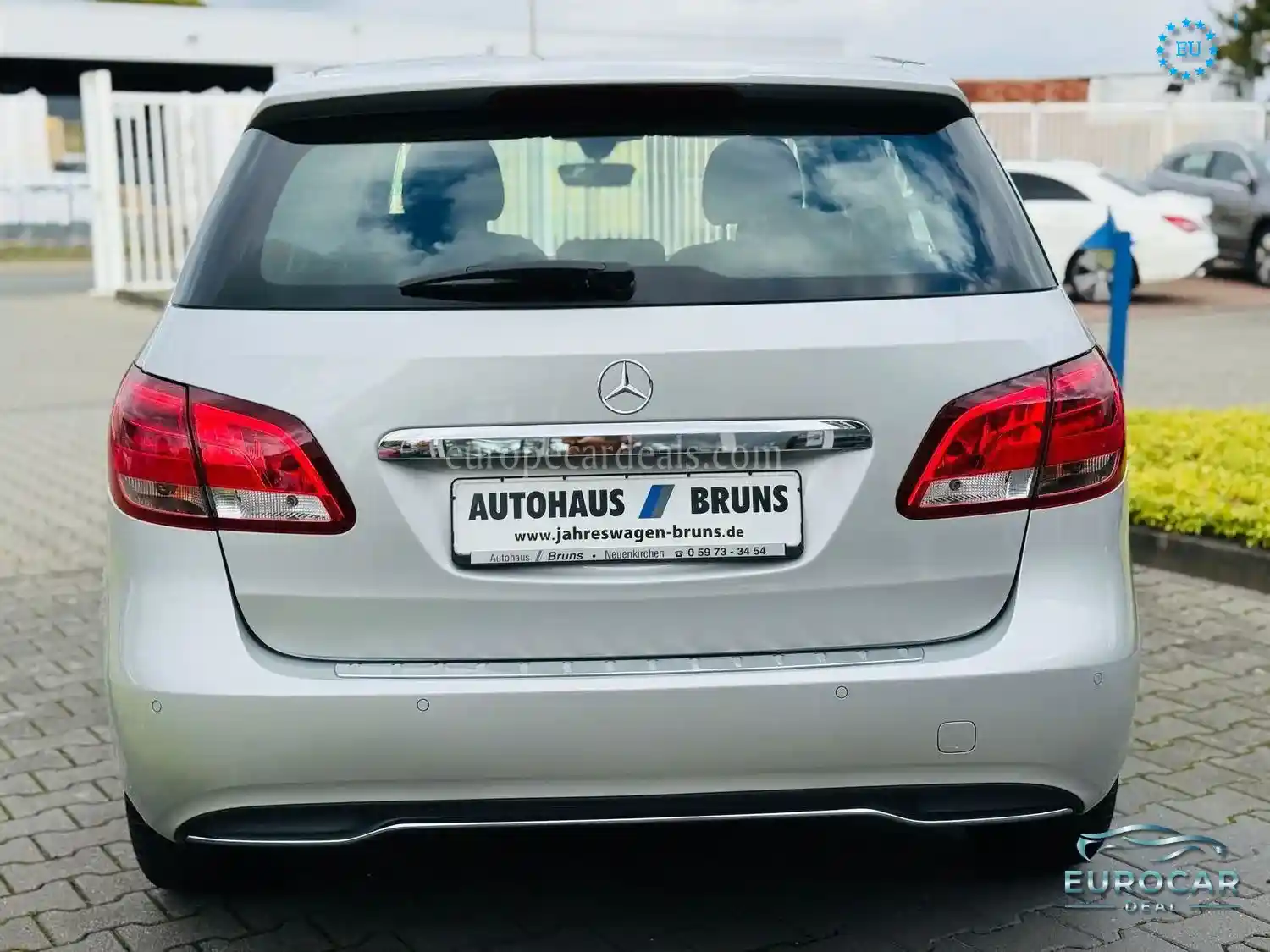 Mercedes-Benz B 180