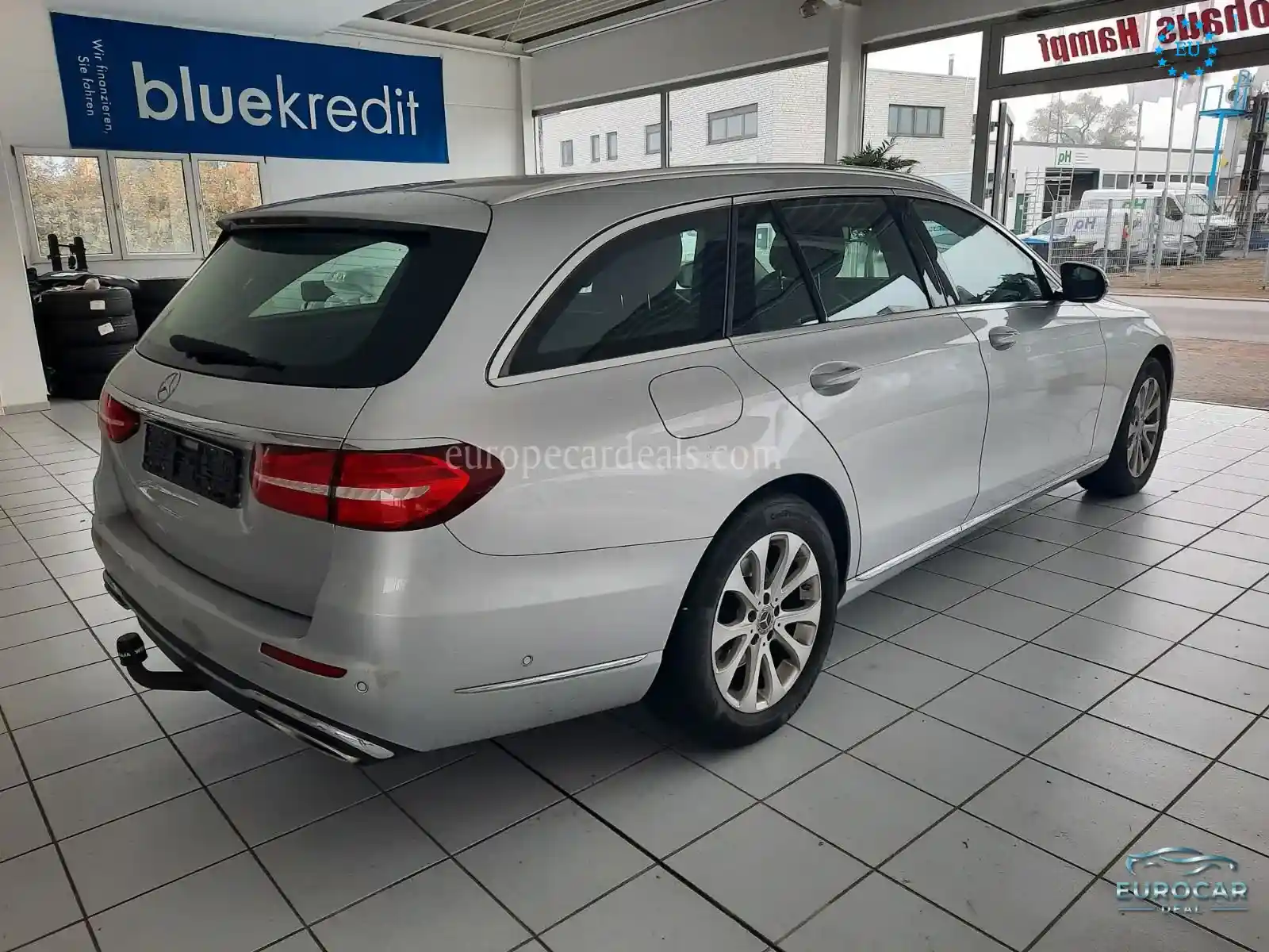 Mercedes-Benz E 200