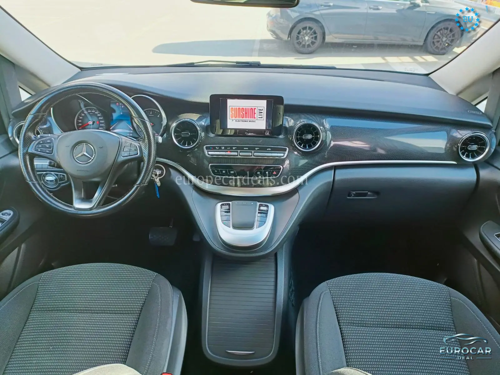 Mercedes-Benz V 220