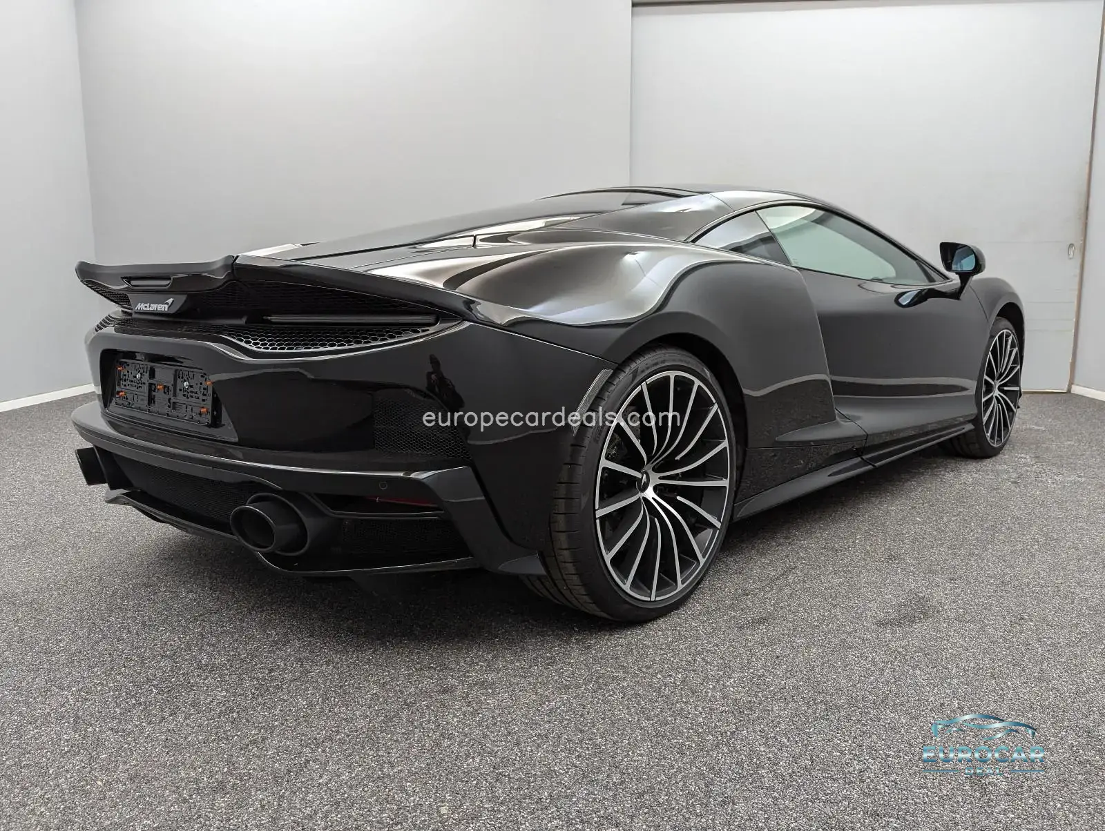 McLaren GT