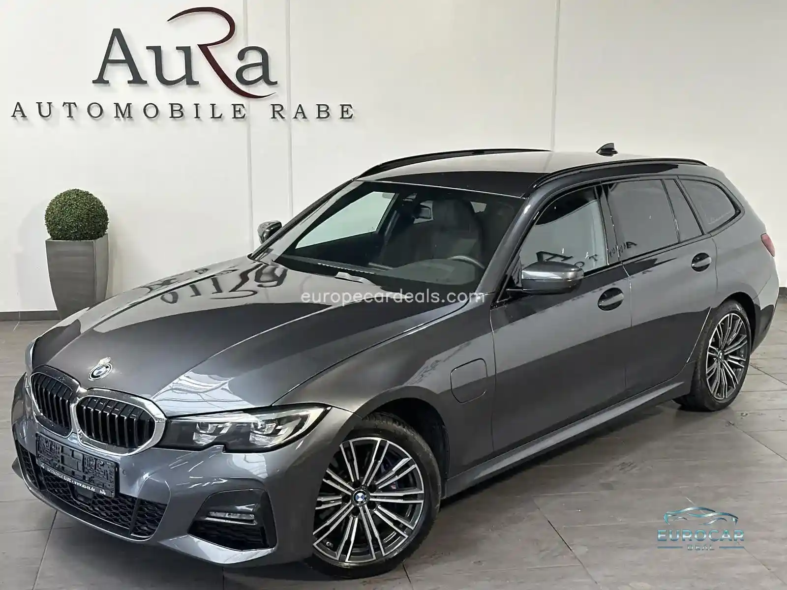 BMW 330