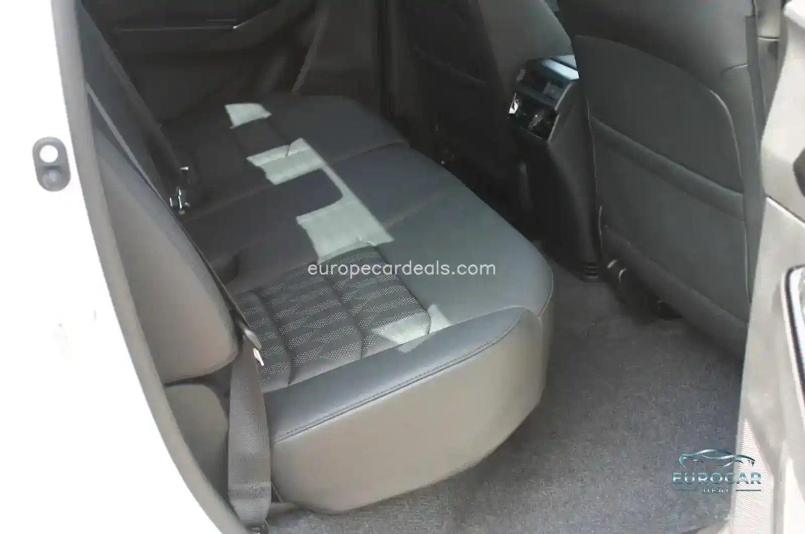 Double Cab 4×4 V-CROSS Automatik|Diff