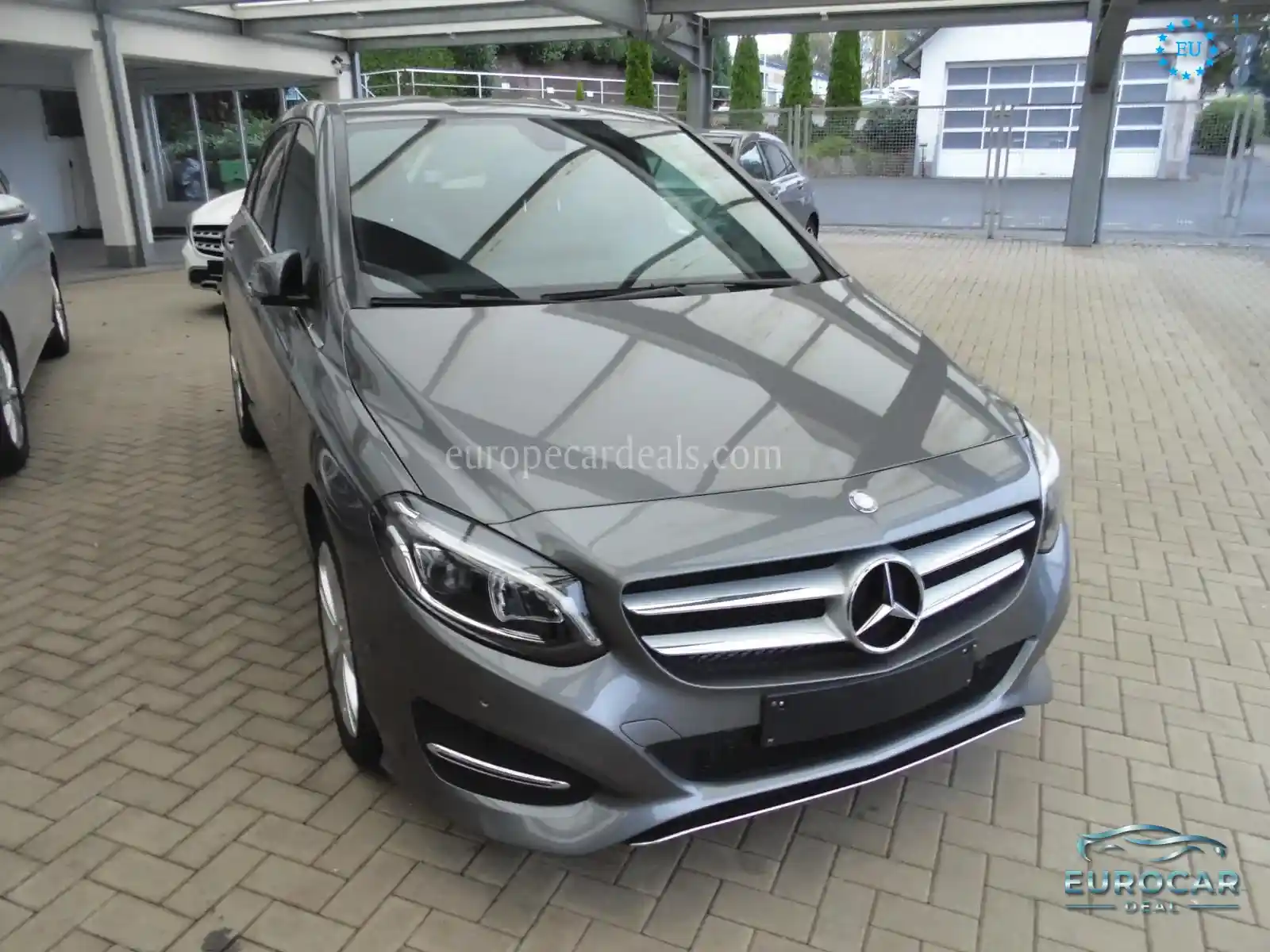 Mercedes-Benz B 180