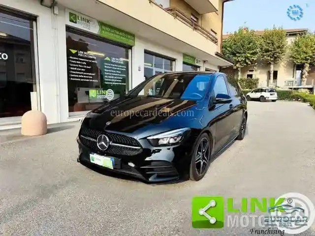 Mercedes-Benz B 200