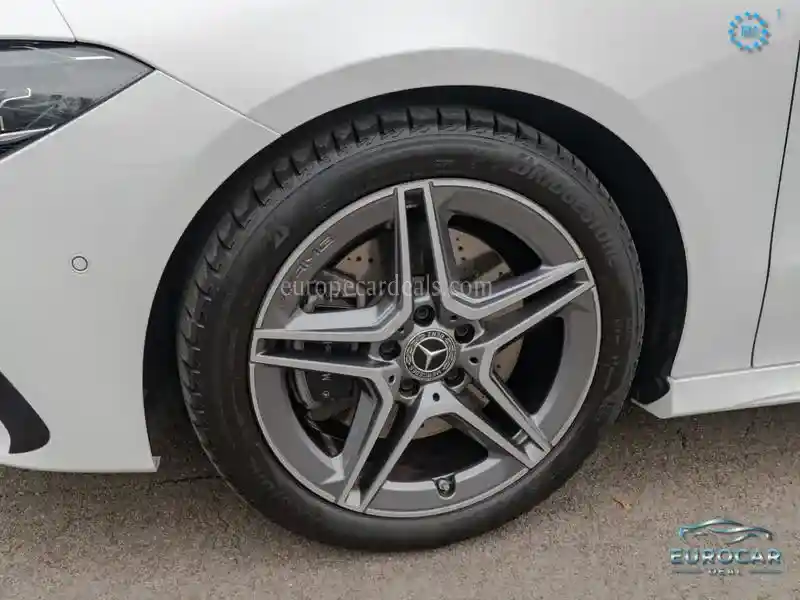 Mercedes-Benz CLA 200