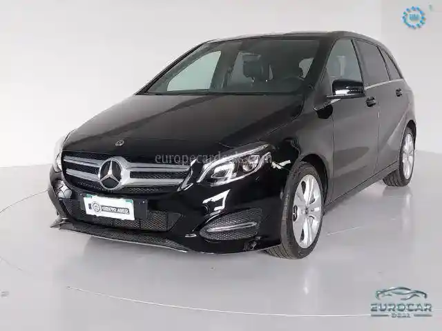 Mercedes-Benz B 180