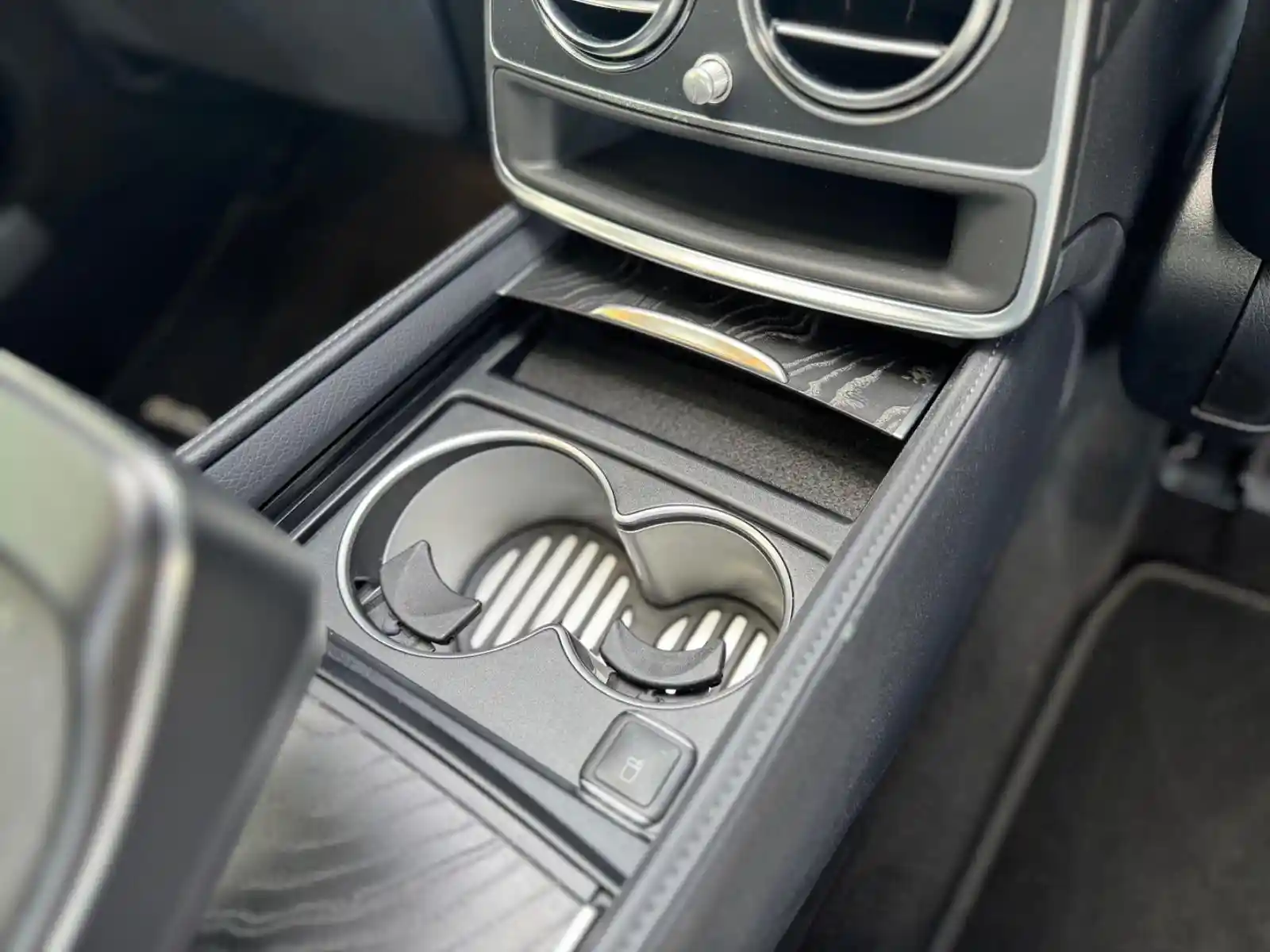 Mercedes-Benz S 560