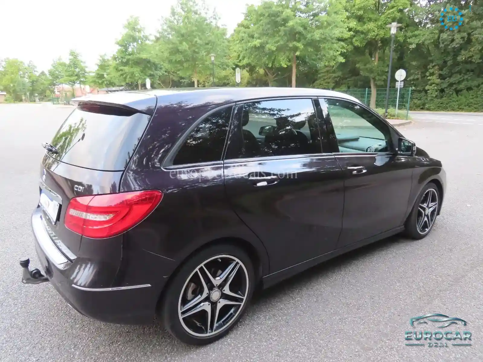 Mercedes-Benz B 180