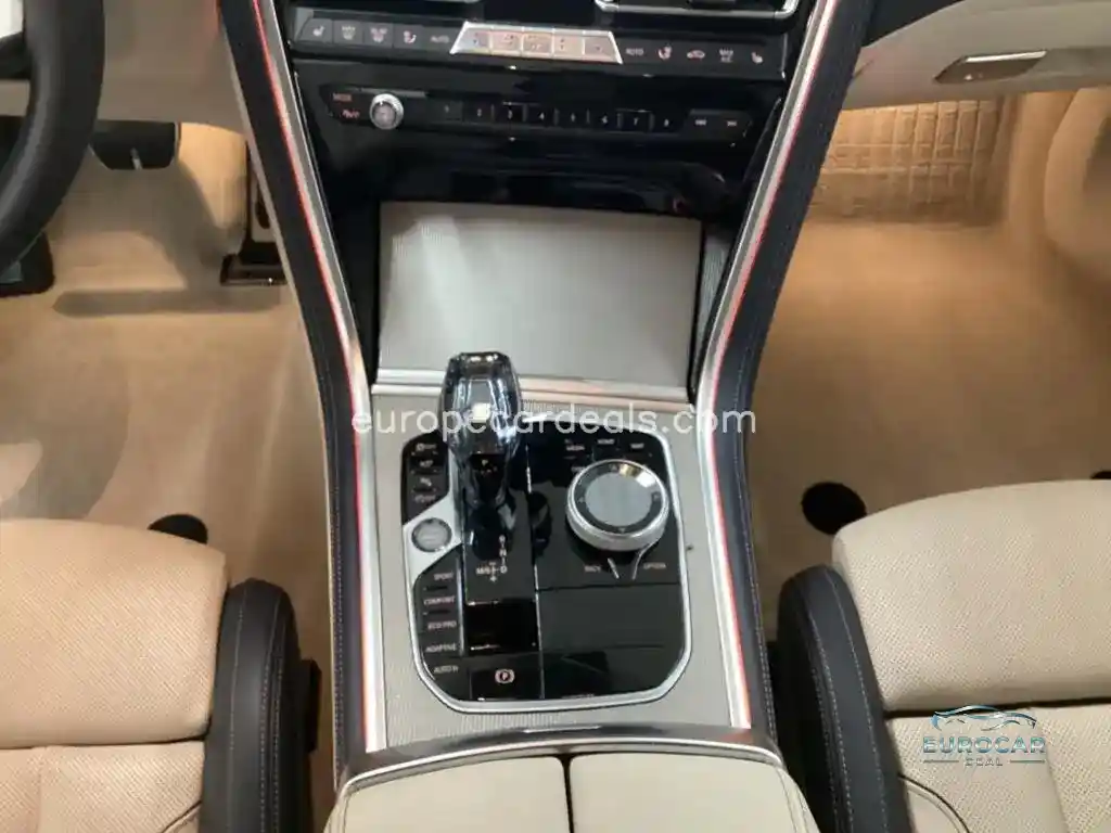 BMW 840
