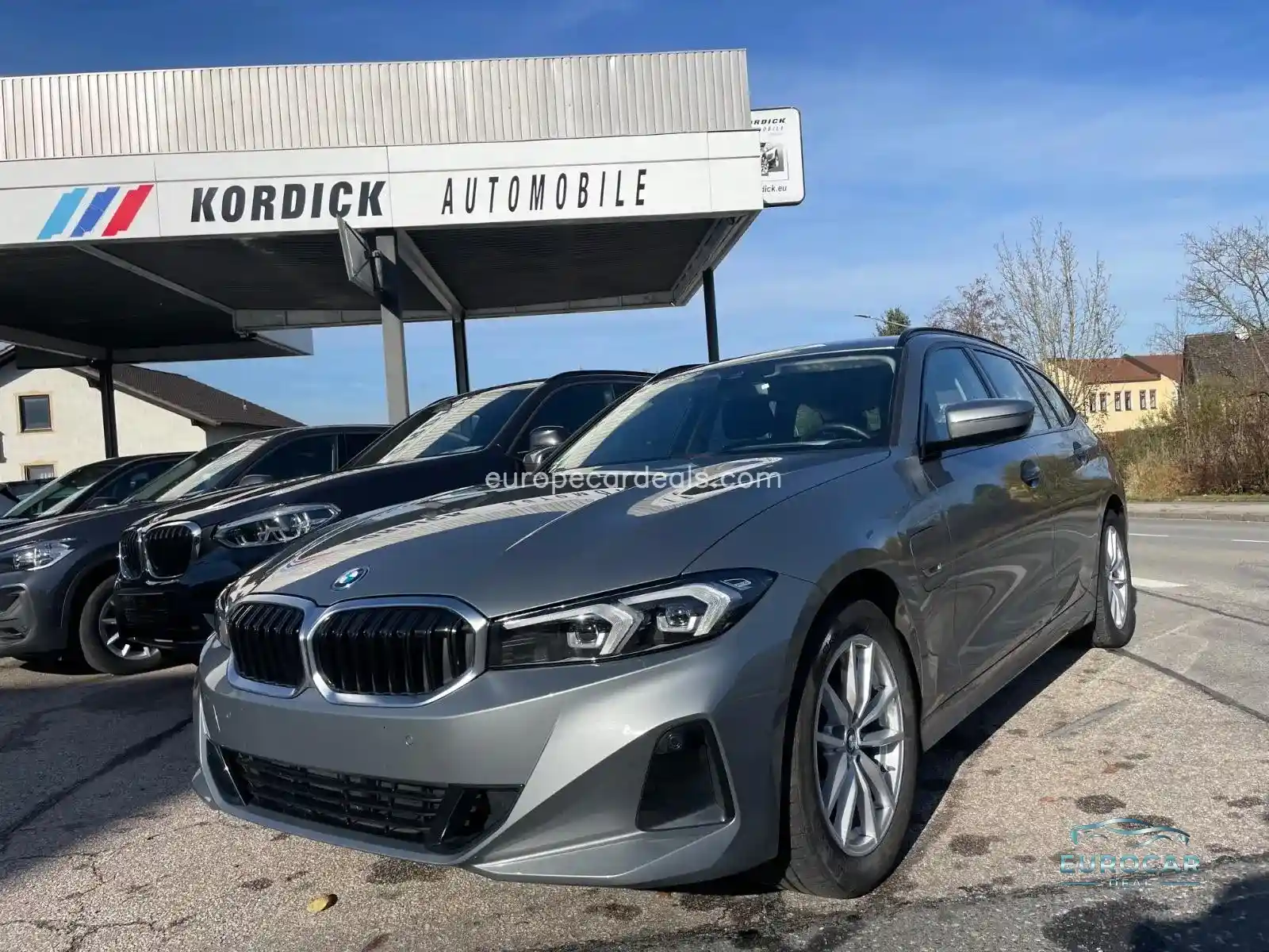 BMW 330