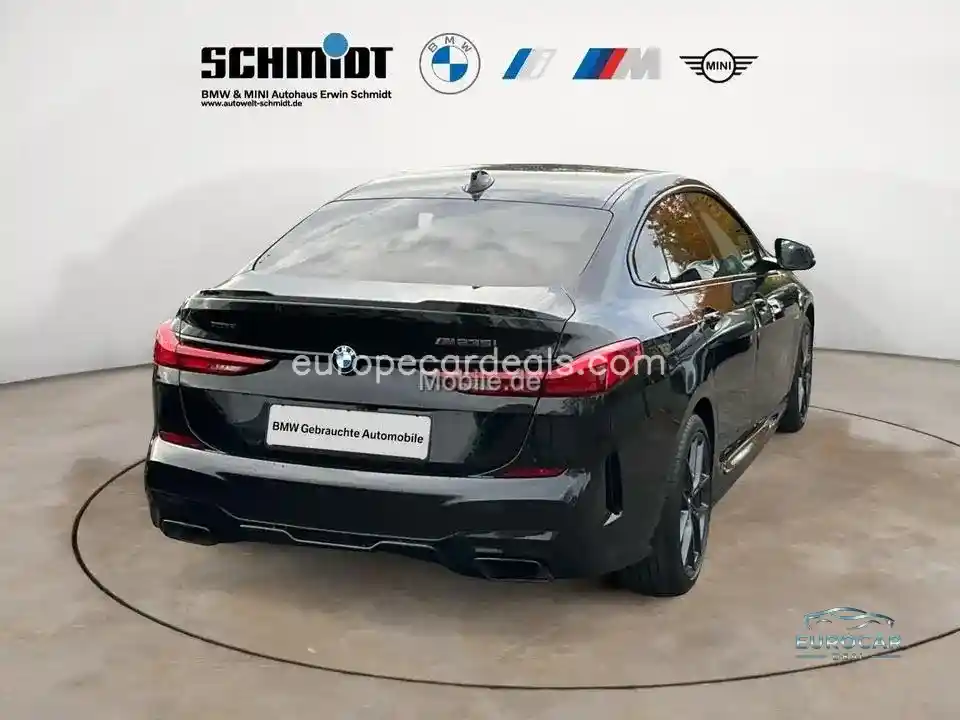 BMW M235