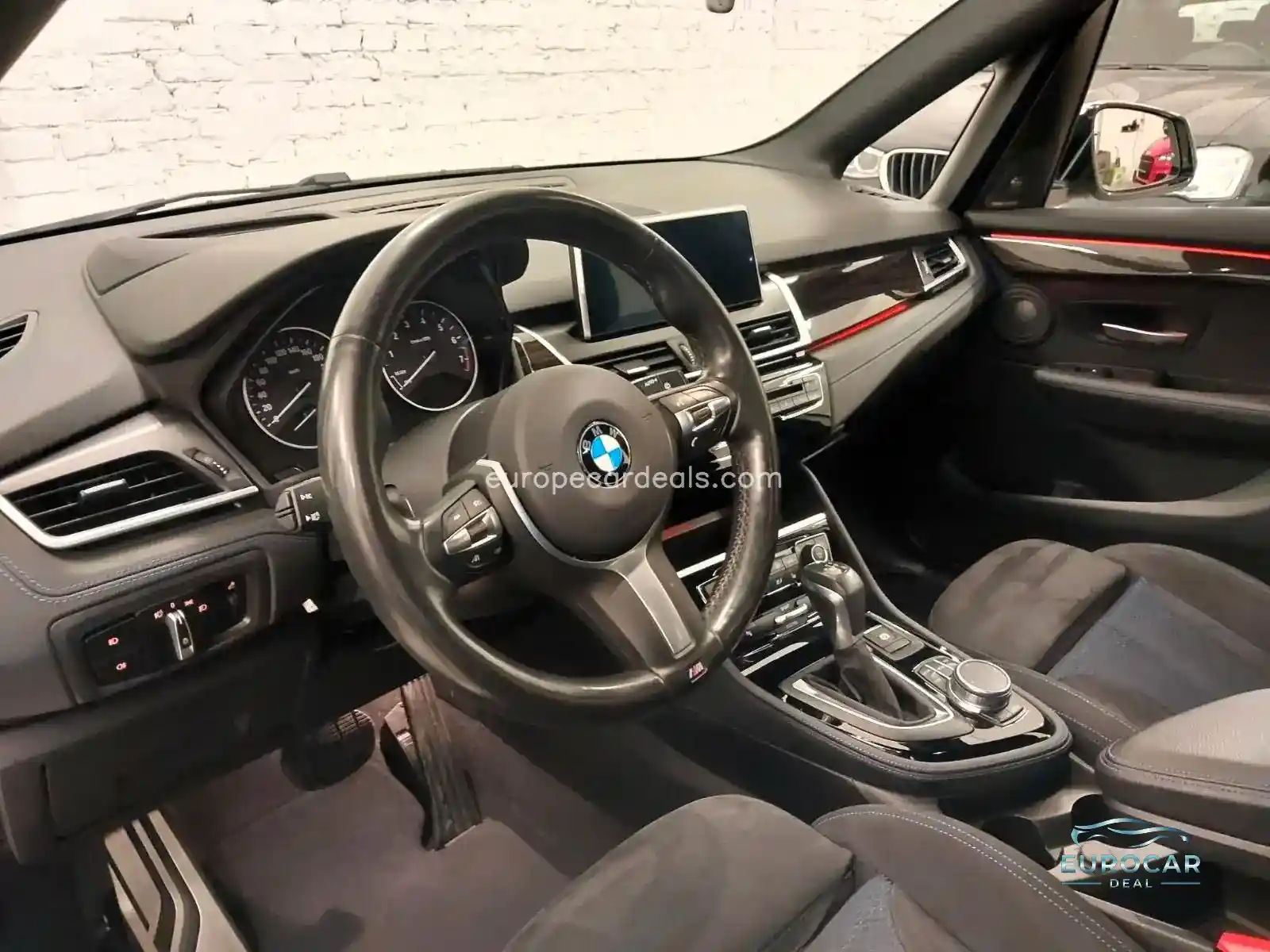 BMW 225