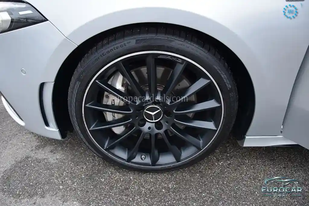 Mercedes-Benz A 35 AMG