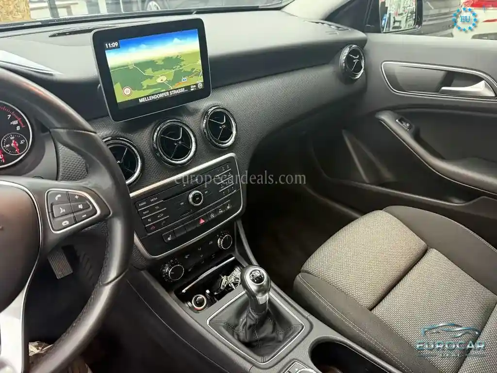 Mercedes-Benz A 180