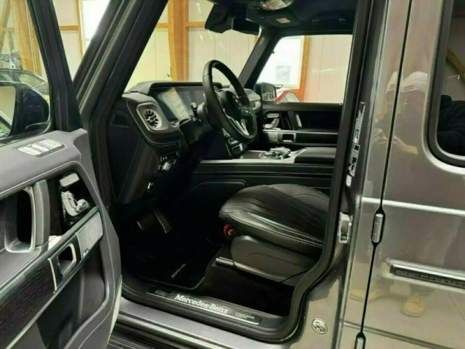 Mercedes-Benz G 500