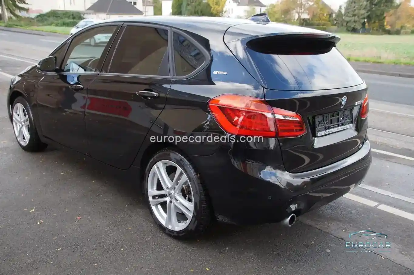BMW 225