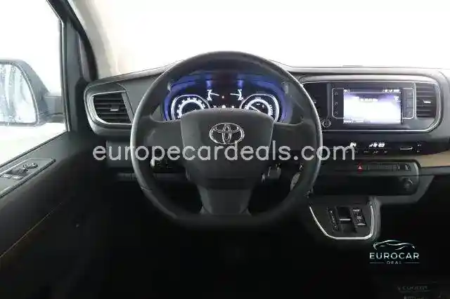 Toyota Proace (Verso)