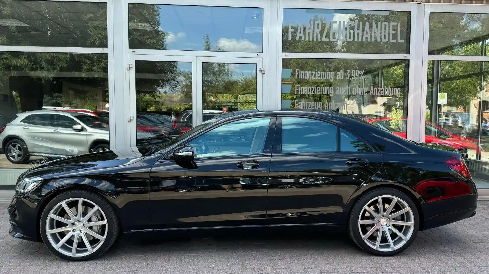 Mercedes-Benz S 560