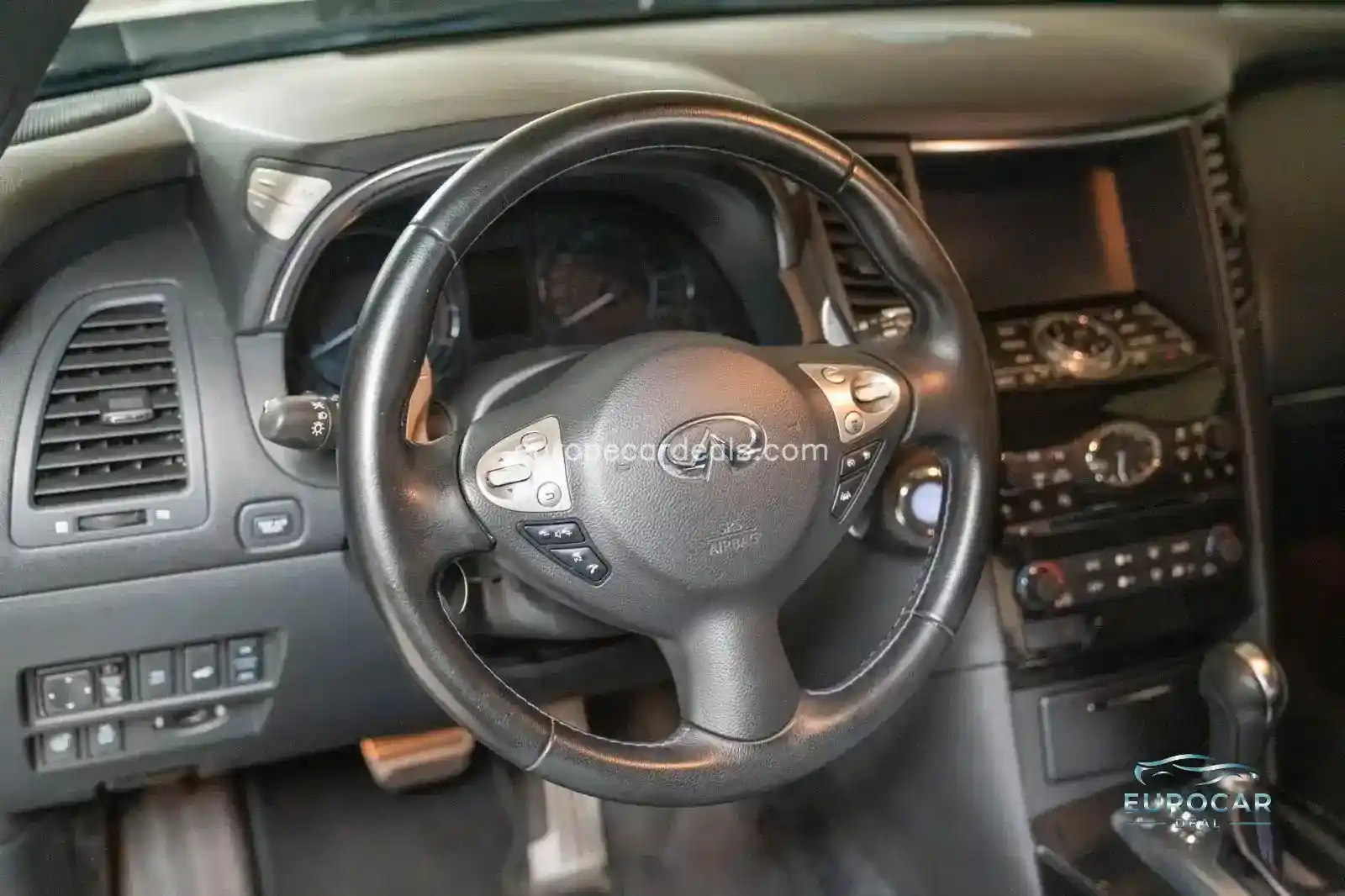 Infiniti QX70