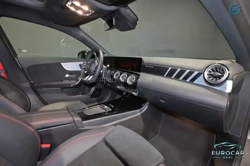 Mercedes-Benz A 35 AMG