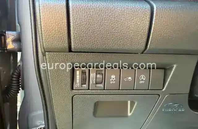 Space Cab 4WD L 1.9 TD EU6e Totwinkelassis
