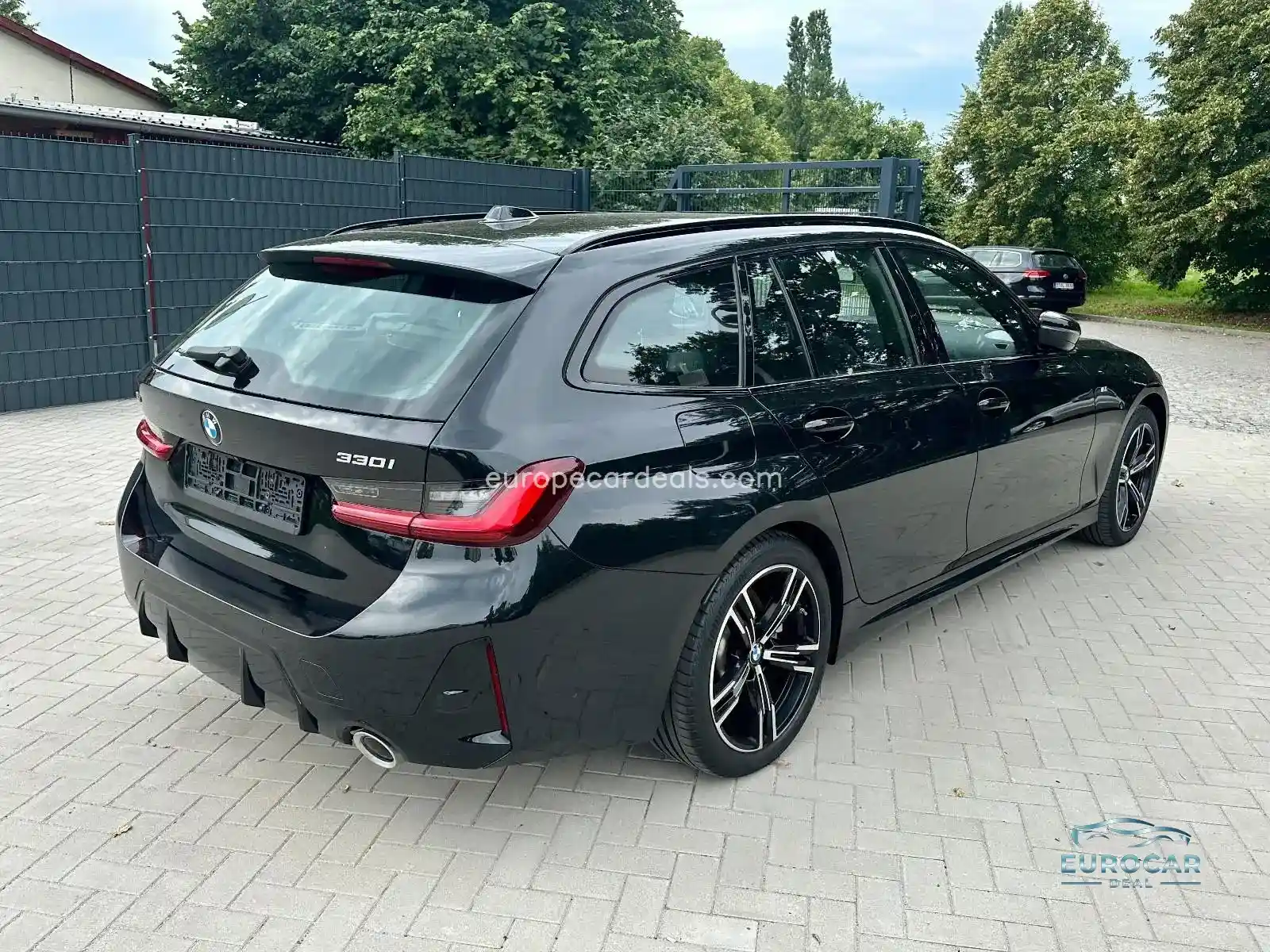 BMW 330